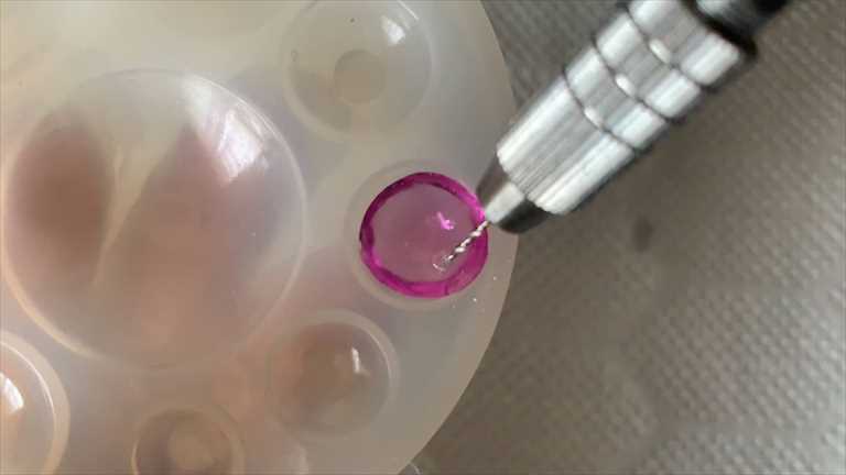 硬化後のレジン気泡を除去する方法