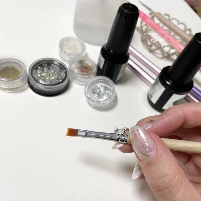 レジン用の筆の種類と選び方